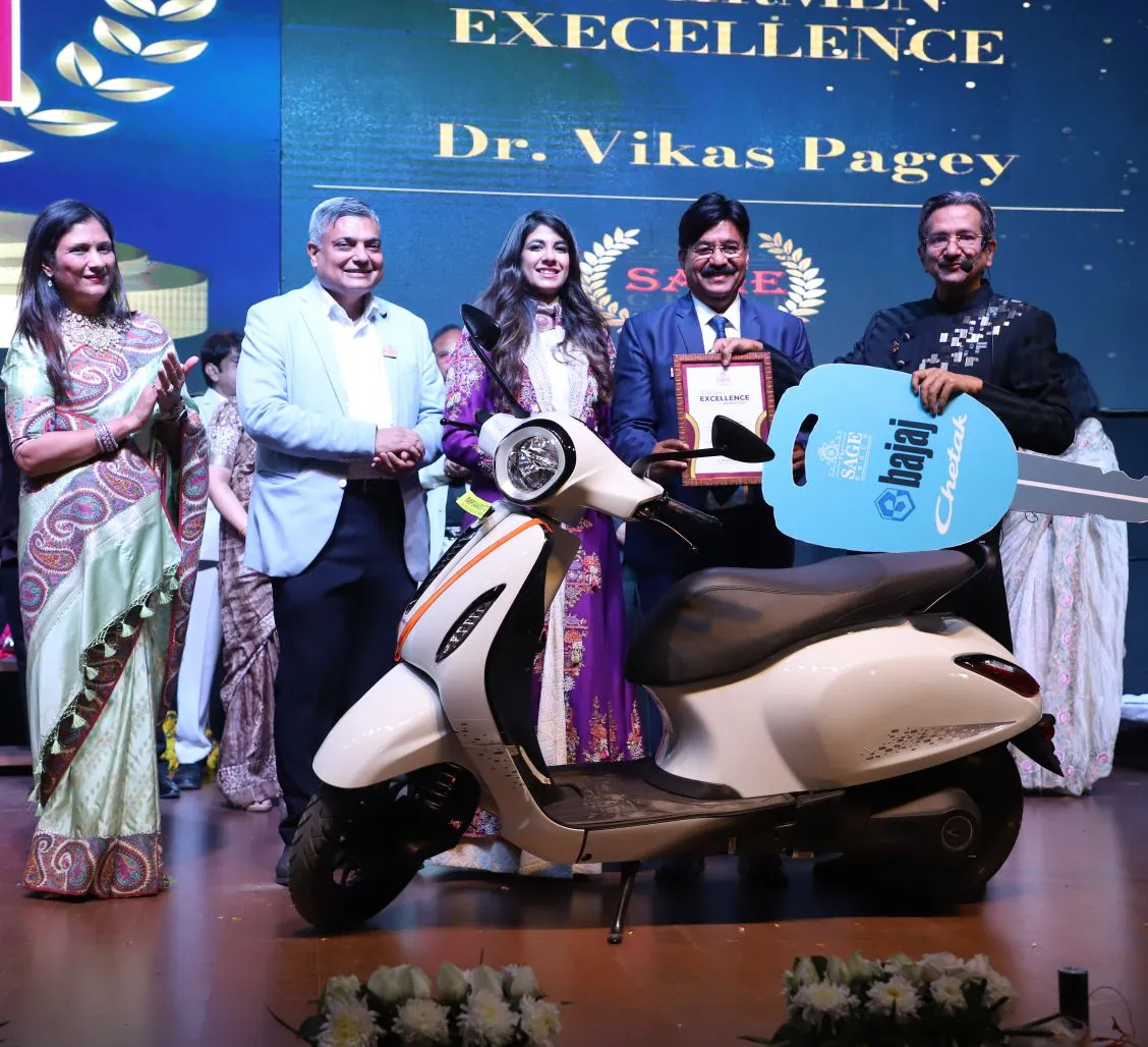 dr. rajiv shrivastava received excellent award